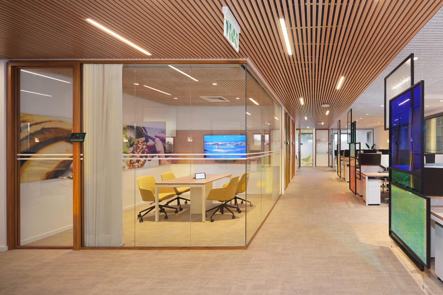 Sahar Projects- Strauss HeadQuarters Petach Tikva (by Lior Teitler) 13