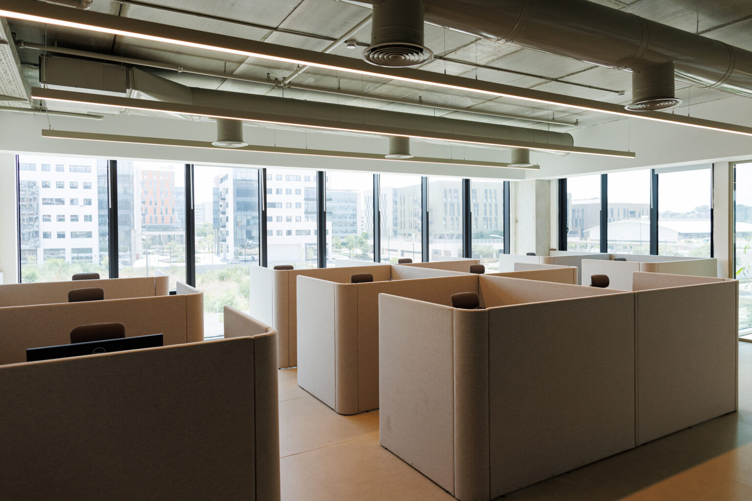 תחושת זרימה והרמוניה במשרדי ניטו טק המעוצבים