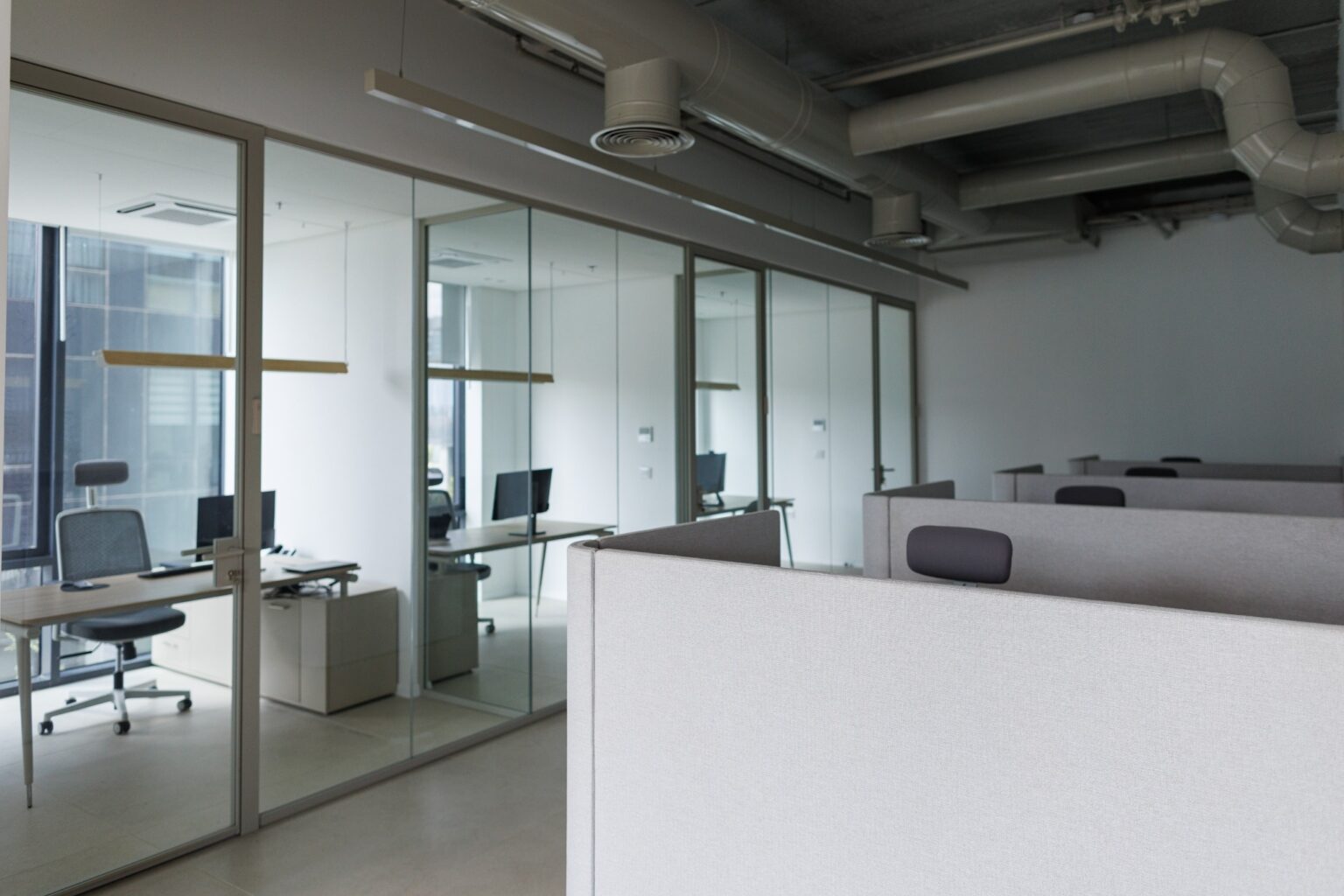 סביבת עבודה מותאמת אישית לניטו טק כחלק מתהליך עיצוב מקיף של Box & Out