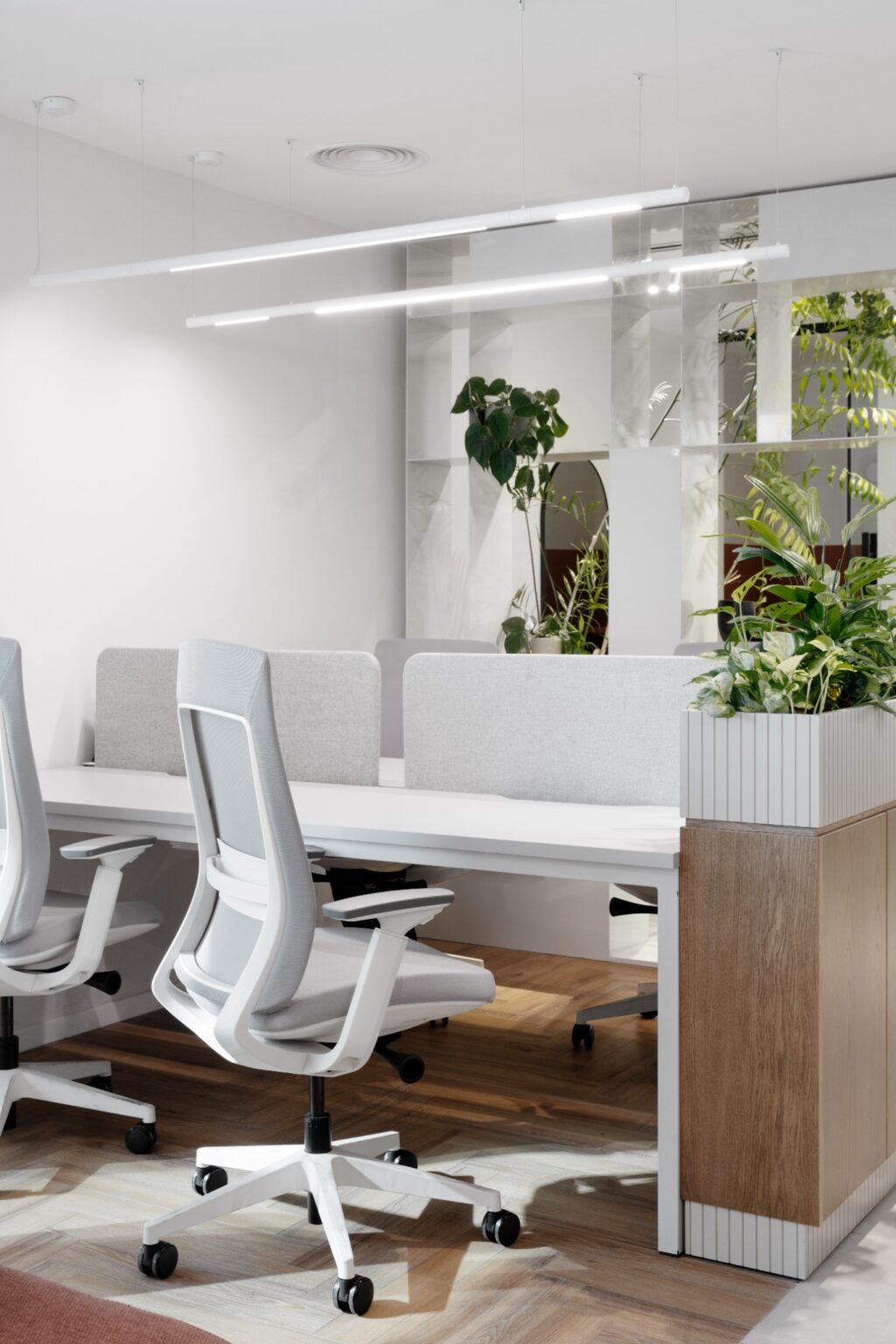 חללים מוארים ומעוצבים בשפה אחידה – תוצאה של שיתוף פעולה בין פאנד אפ לבוקס אנד אאוט