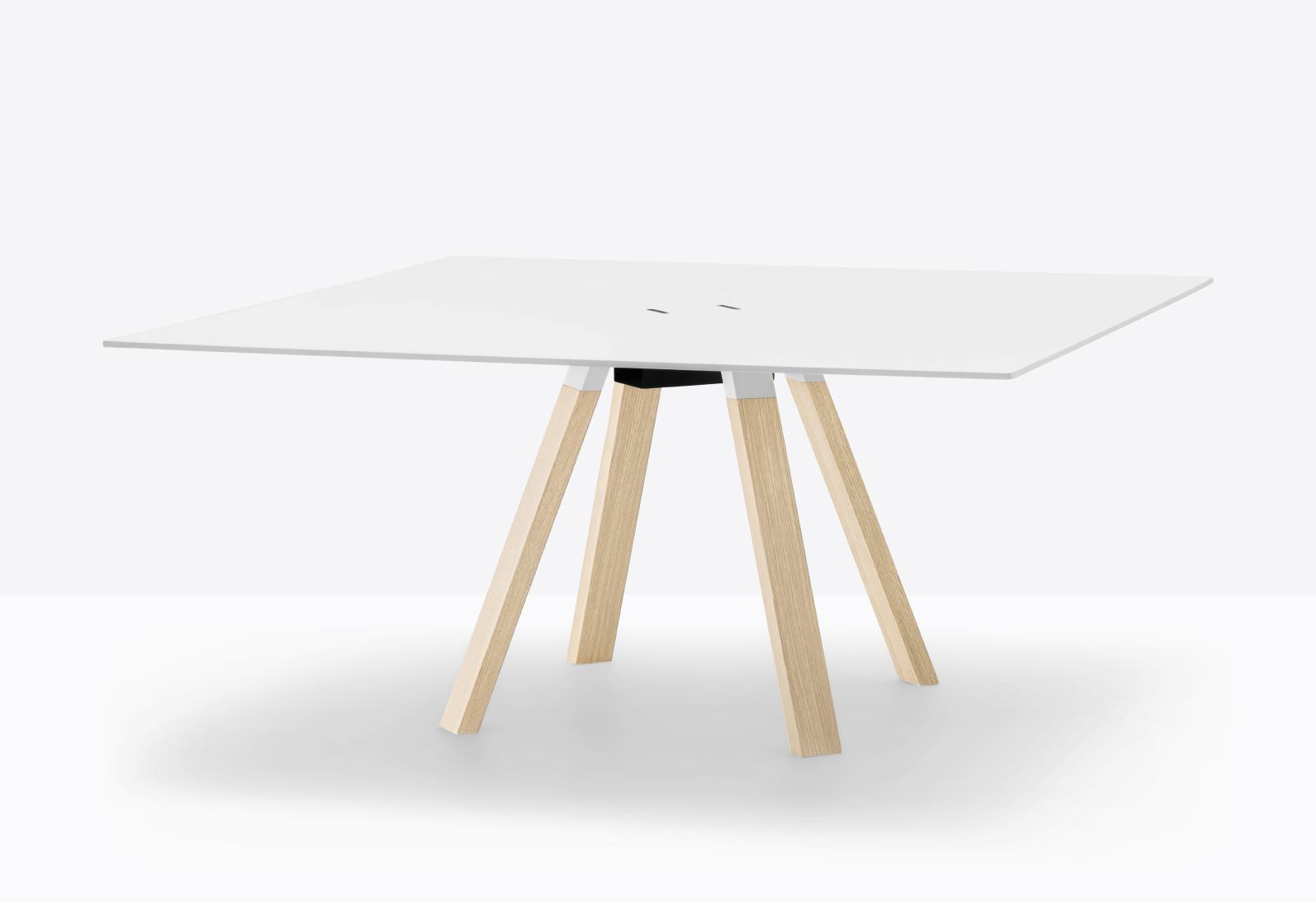 שולחן מרובע קלאסי לבן Arki